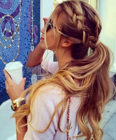 Curly Ponytail Hairstyles 12