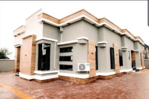 Dancer, Poco Lee Gifts His Mum A Multi-million Naira House (VIDEOPHOTOS)