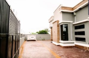 Dancer, Poco Lee Gifts His Mum A Multi-million Naira House (VIDEOPHOTOS)