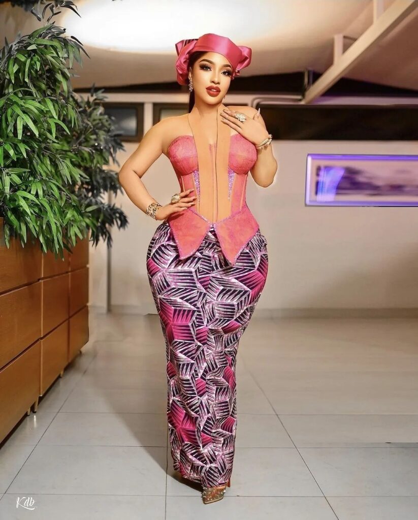 Dazzling Ankara Long Gowns Styles Should Recreate For Special Occasions