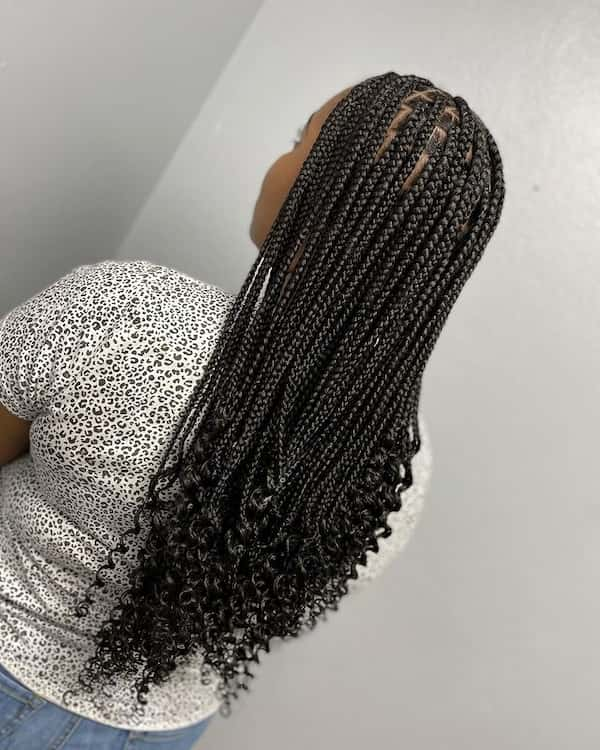 Statement Medium Knotless Box Braids With Curls