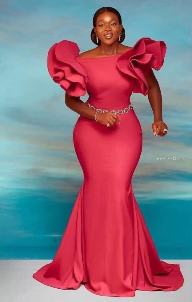 Nigerian Crepe Gown Styles (3)