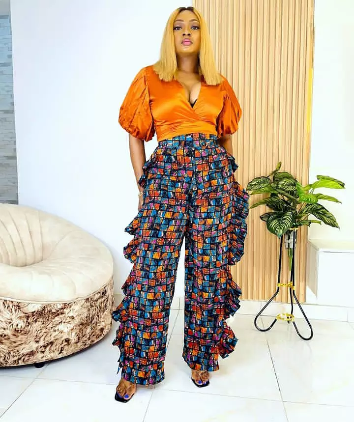 Chic Ankara Styles For Business Women And Working-Class Mothers