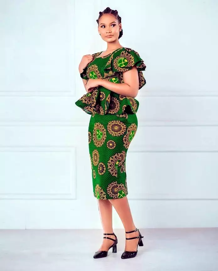 Chic Ankara Styles For Business Women And Working-Class Mothers