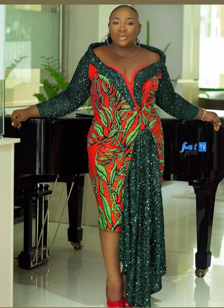 Chic Ankara Styles For Business Women And Working-Class Mothers