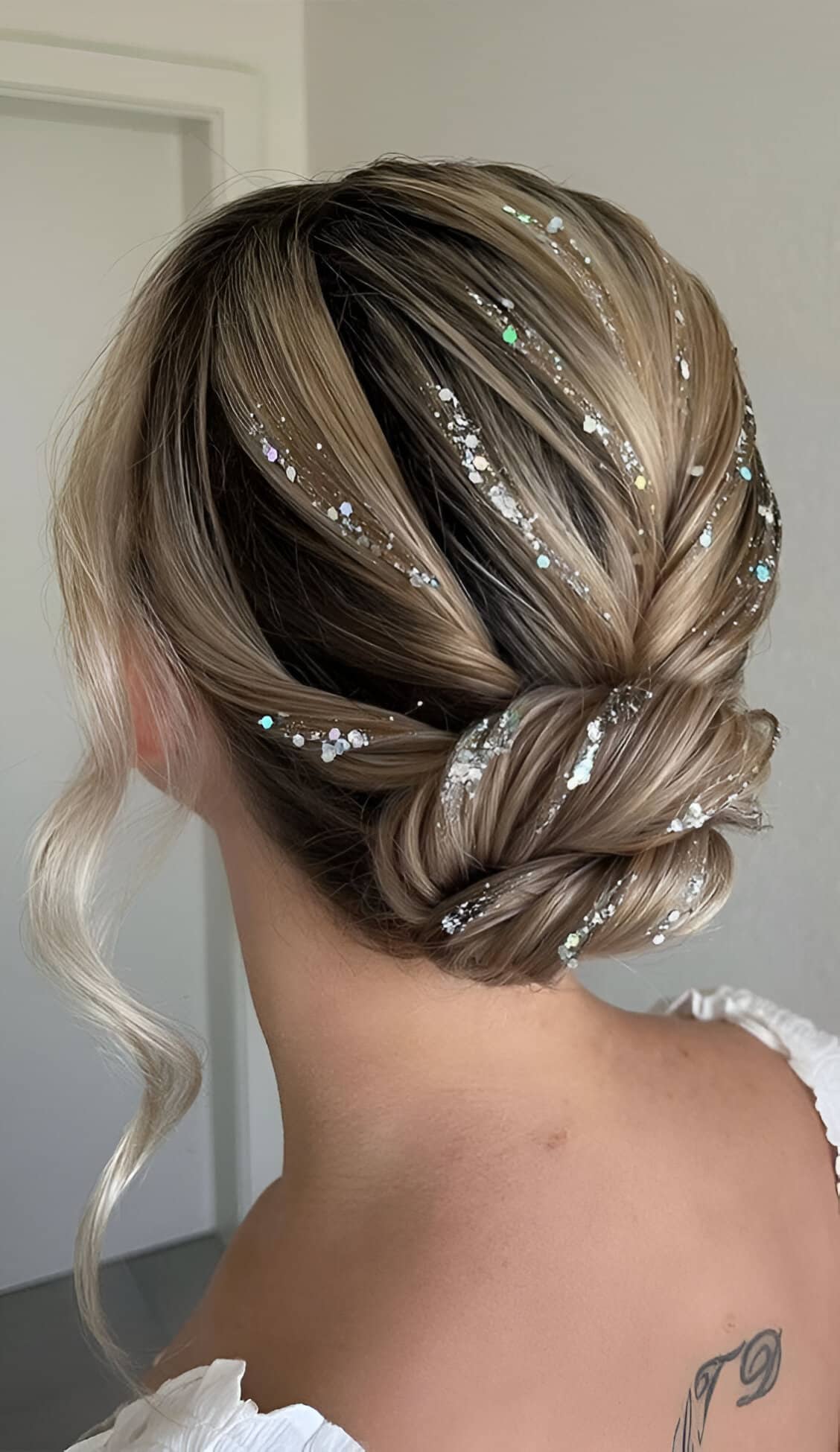 30 Gorgeous Elegant Updos To Make You Pretty Like A Model 17